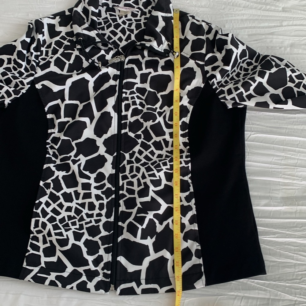 AlLLISON DALEY PETITE Women’s Front Zip‎ Jacket Lightweight Blk/Wht. Giraffe 10P - Picture 11 of 15